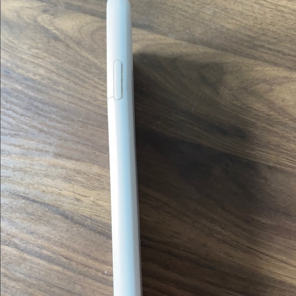 Apple white iPhone XS Max case - Picture 3 of 4